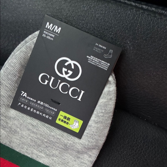 Gucci Men's Casual Socks in Gray with Green and Red Accents - Picture 3 of 3